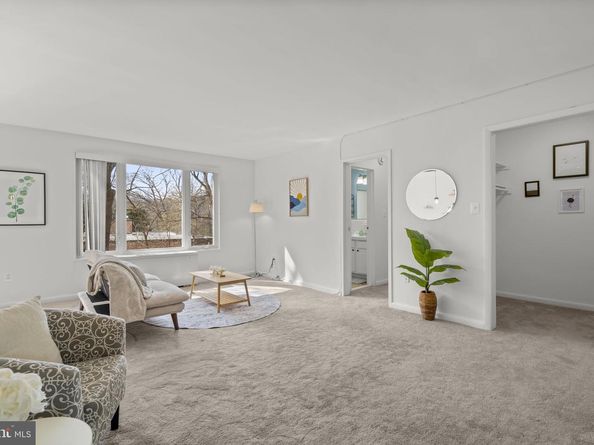 2400 41st Street NW 312, Washington DC 20007