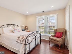 923 Pickering Drive, Yardley PA 19067