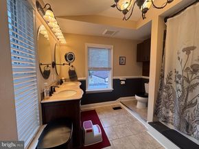17 Walnut Street, Clifton Heights PA 19018