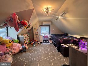 17 Walnut Street, Clifton Heights PA 19018