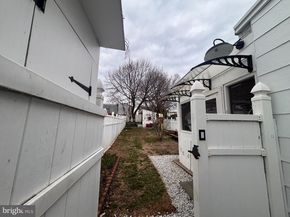17 Walnut Street, Clifton Heights PA 19018