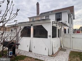 17 Walnut Street, Clifton Heights PA 19018
