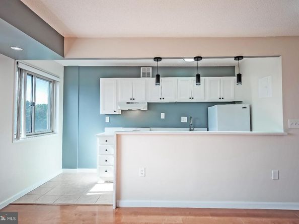 2500 N Van Dorn Street 912, Alexandria VA 22302