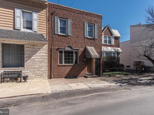 2711 E Cambria Street, Philadelphia PA 19134