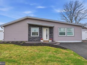 21 Border Rock Road, Levittown PA 19057