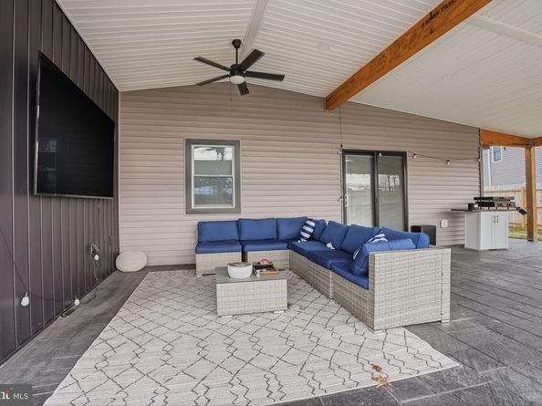 21 Border Rock Road, Levittown PA 19057