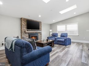 21 Border Rock Road, Levittown PA 19057