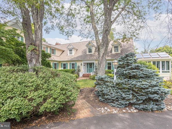 1045 Washington Crossing Road, Newtown PA 18940