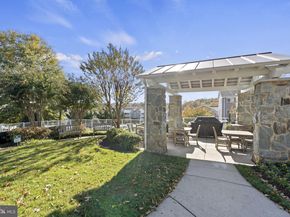 4189 S Four Mile Run Drive S 101, Arlington VA 22204