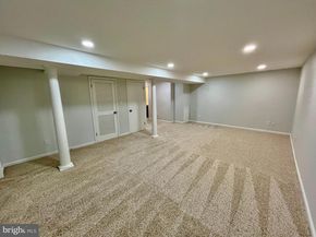 6218 Homespun Lane, Falls Church VA 22044