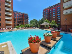 1011 Arlington Boulevard 423, Arlington VA 22209