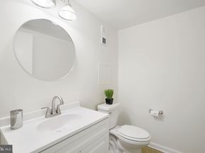 3713 S George Mason Drive T5W, Falls Church VA 22041