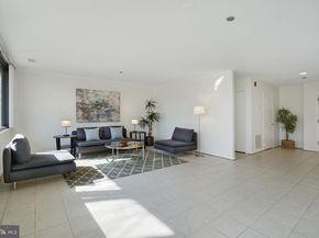 3713 S George Mason Drive T5W, Falls Church VA 22041