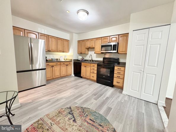 3713 S George Mason Drive T5W, Falls Church VA 22041