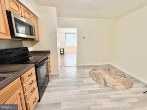 3713 S George Mason Drive T5W, Falls Church VA 22041