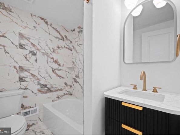 2215 N Mutter Street, Philadelphia PA 19133