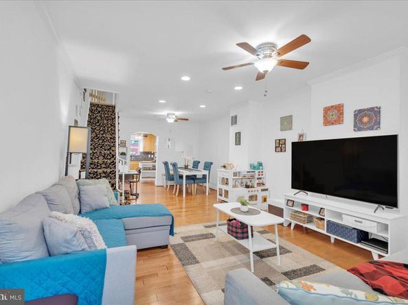 628 Greenwich Street, Philadelphia PA 19147