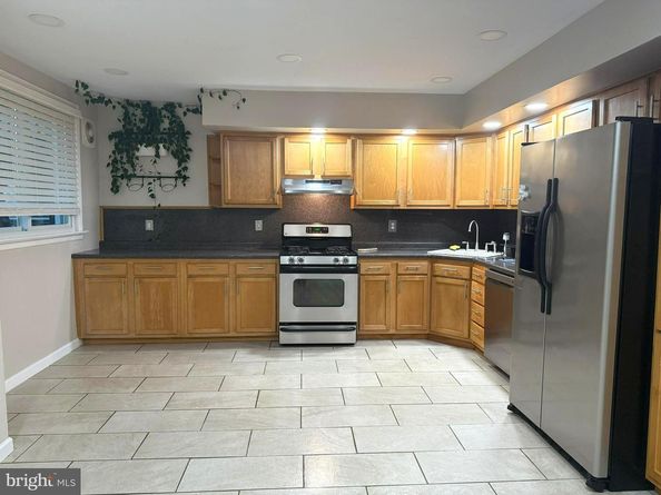 11804 Basile Road, Philadelphia PA 19154