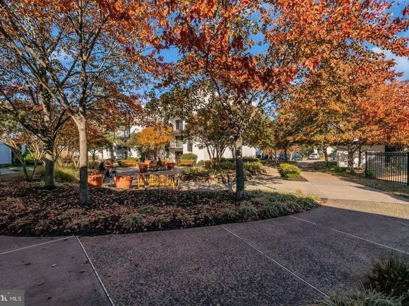 60 S Van Dorn Street 314, Alexandria VA 22304