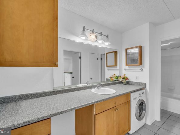 60 S Van Dorn Street 314, Alexandria VA 22304