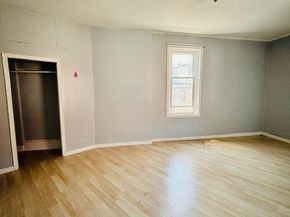 240 W Glenwood Avenue, Philadelphia PA 19140