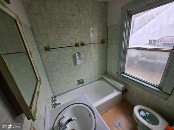 1677 Fairview Avenue, Willow Grove PA 19090