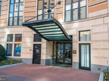 400 Massachusetts Avenue NW