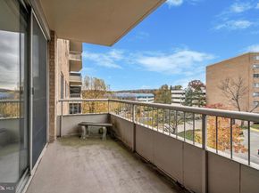 100 West Avenue 329S, Jenkintown PA 19046