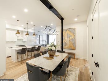 1215 Holbrook Terrace NE