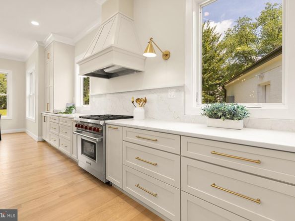 10700 Alloway Drive, Potomac MD 20854