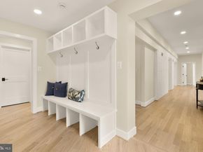 10700 Alloway Drive, Potomac MD 20854