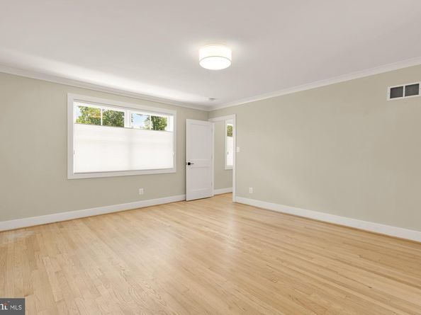 10700 Alloway Drive, Potomac MD 20854