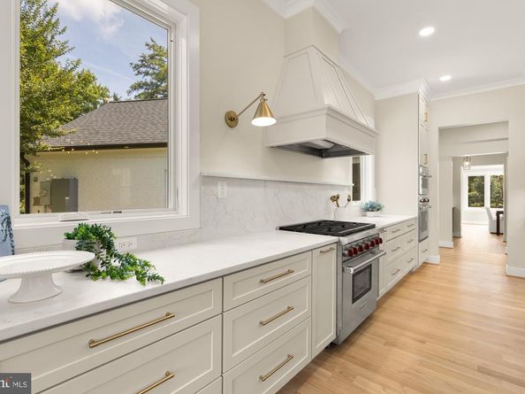 10700 Alloway Drive, Potomac MD 20854