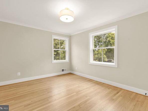 10700 Alloway Drive, Potomac MD 20854