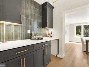 10700 Alloway Drive, Potomac MD 20854