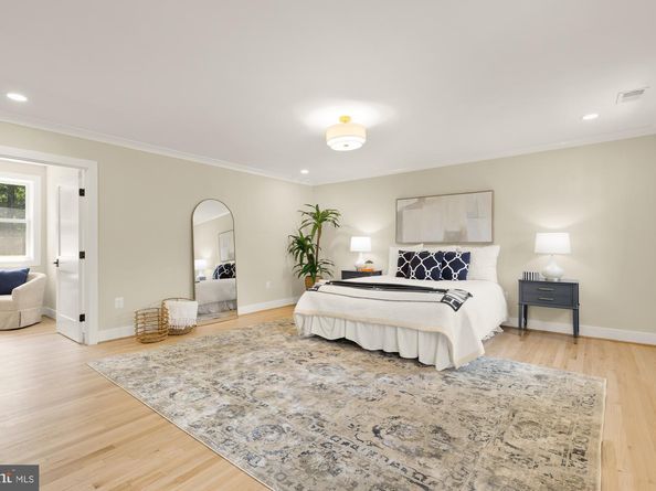 10700 Alloway Drive, Potomac MD 20854