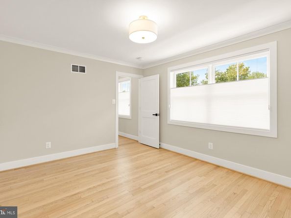 10700 Alloway Drive, Potomac MD 20854