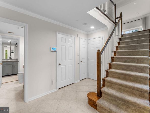 6619 Madison Mclean Drive, Mclean VA 22101