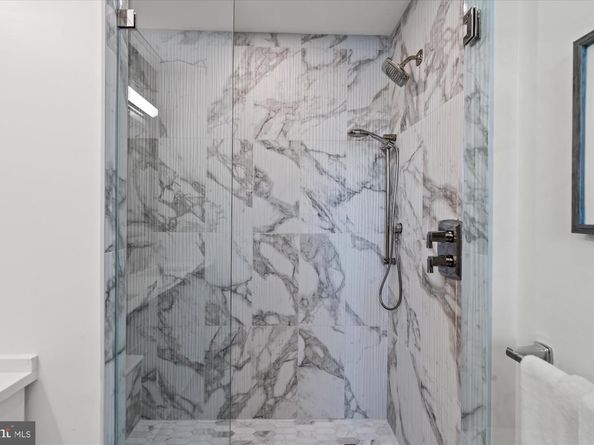 107 N West, Alexandria VA 22314