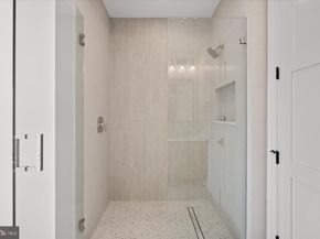 107 N West, Alexandria VA 22314