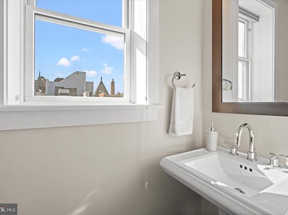 74 Adams Street NW 3, Washington DC 20001