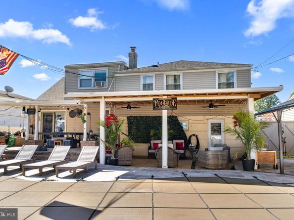 807 Larkspur Street, Philadelphia PA 19116