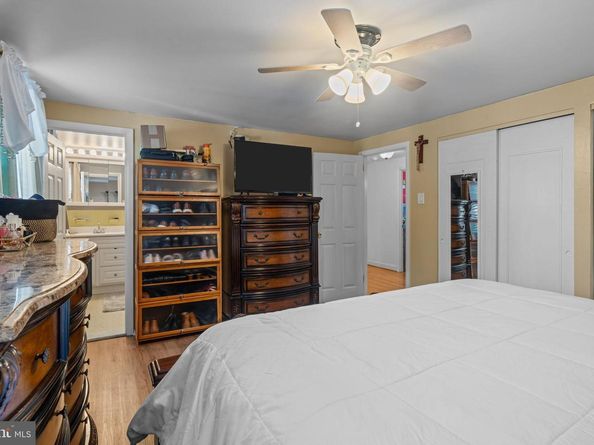 807 Larkspur Street, Philadelphia PA 19116