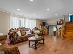807 Larkspur Street, Philadelphia PA 19116