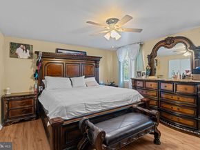 807 Larkspur Street, Philadelphia PA 19116