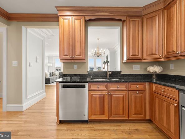 1417 N Nash Street, Arlington VA 22209