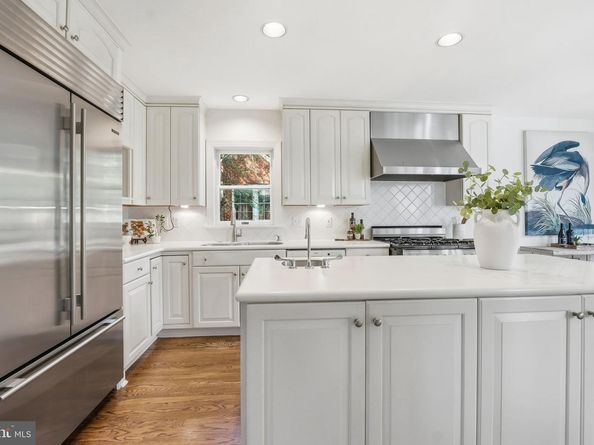 3225 N Glebe Road, Arlington VA 22207