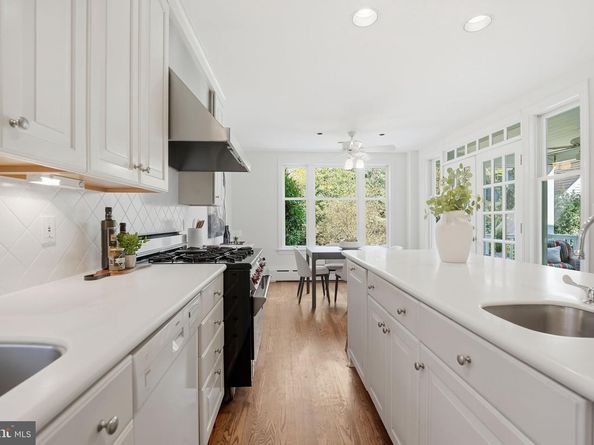 3225 N Glebe Road, Arlington VA 22207