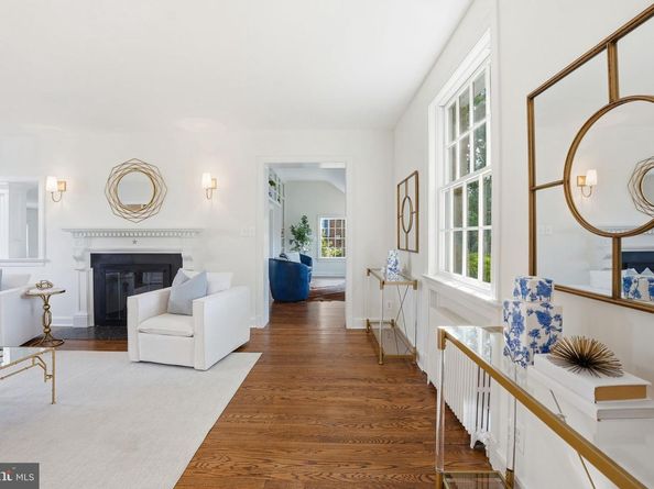 3225 N Glebe Road, Arlington VA 22207