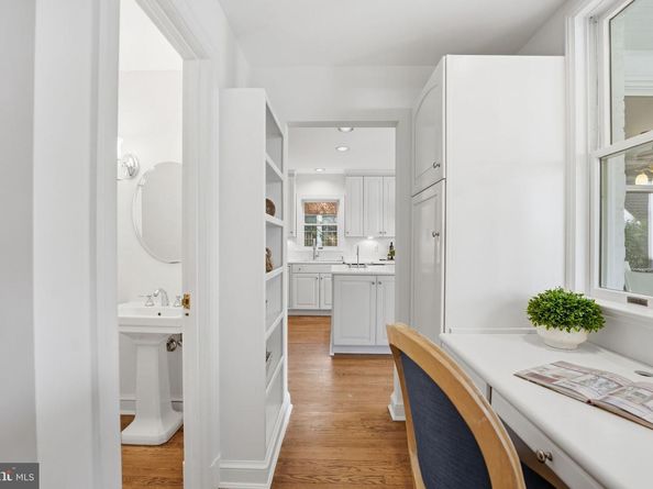 3225 N Glebe Road, Arlington VA 22207